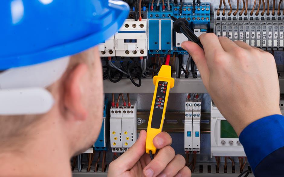 taux horaire électricien Courbevoie